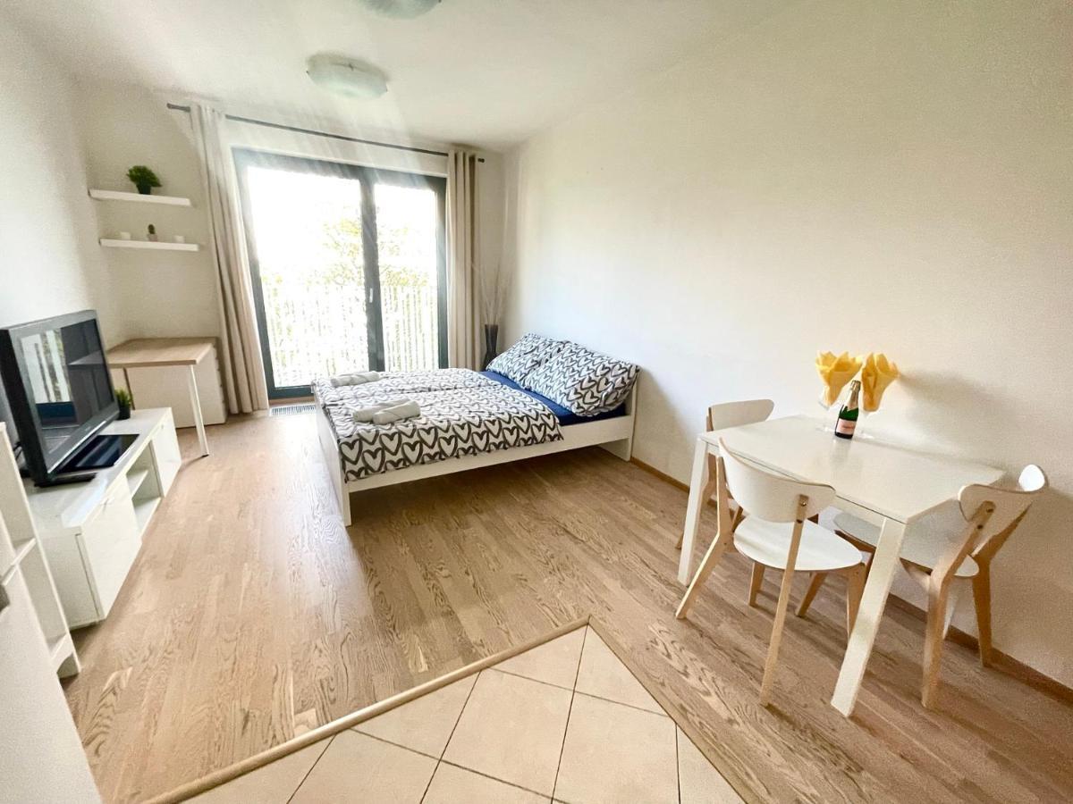 Centrum Park Studio Прага Екстер'єр фото